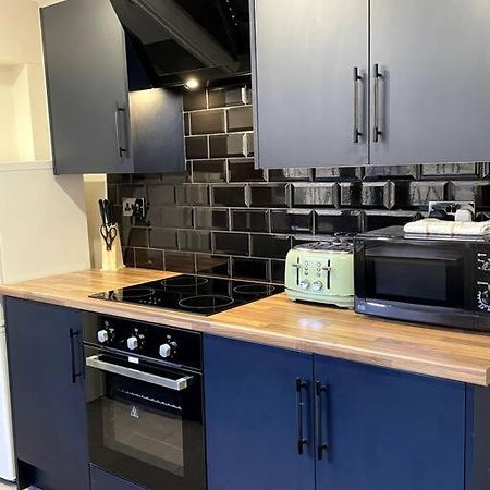 Central Area Terraced House With Private Hot Tub Lincoln Exterior photo
