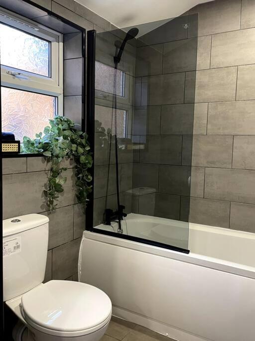 Central Area Terraced House With Private Hot Tub Lincoln Exterior photo