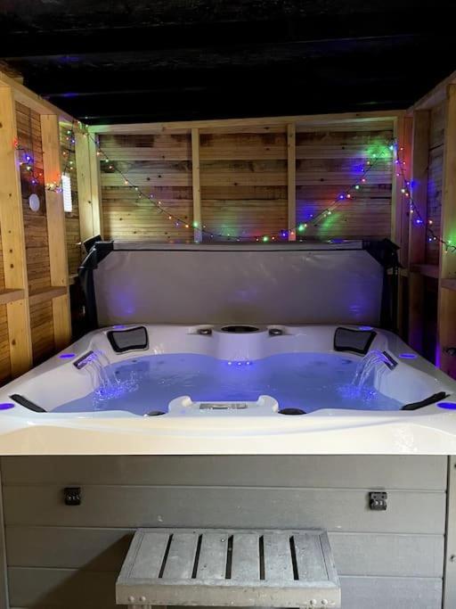 Central Area Terraced House With Private Hot Tub Lincoln Exterior photo